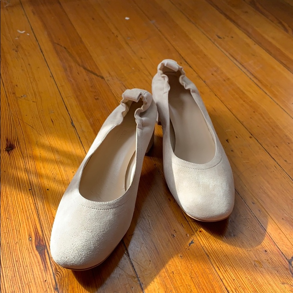 Everlane Day Heel, Natural Suede, Size 10.5